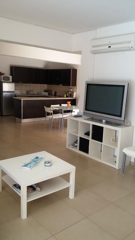 Palms Resort Apartments Alethriko Стая снимка
