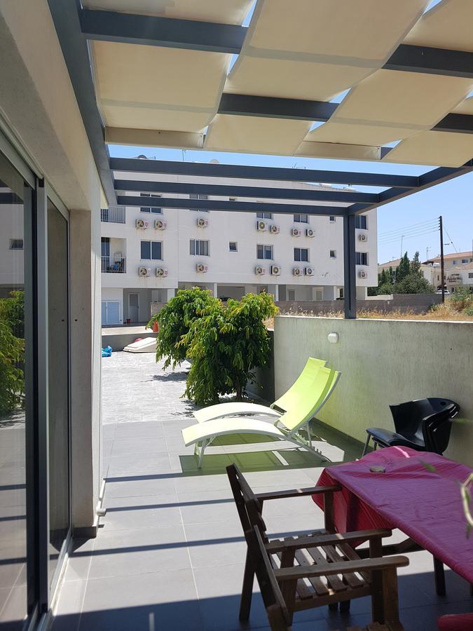 Palms Resort Apartments Alethriko Екстериор снимка
